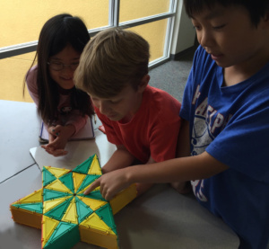 fourth graders making a 3 dimensional star